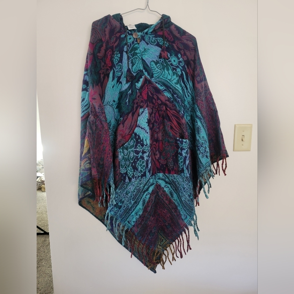 Ashley Taylor Poncho Hooded OS
